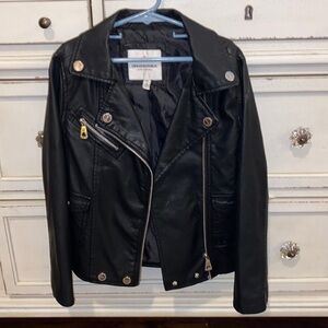 Urban Republic black leather jacket girls size small (7/8) silver zip w/pockets​